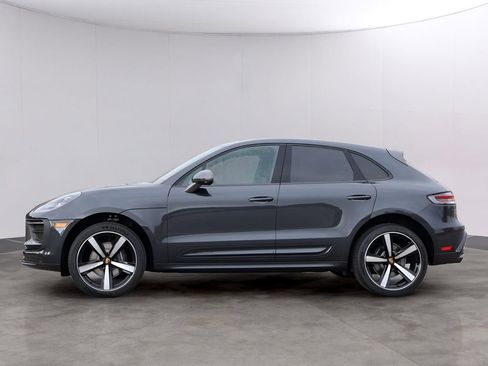 New 2026 Porsche Macan image 2