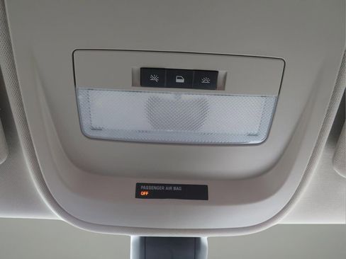 Used 2022 Chevrolet Colorado W/T w/ WT Convenience Package RWD image 20