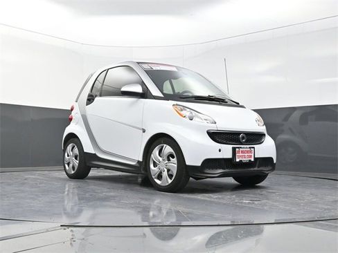 Used 2015 smart fortwo pure image 22