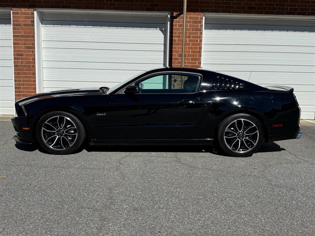 Used 2014 Ford Mustang GT w/ FP8 Appearance Package RWD image 17