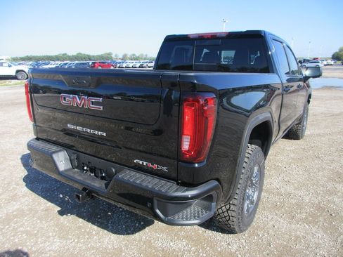 New 2026 GMC Sierra 1500 AT4X AWD/4WD image 4