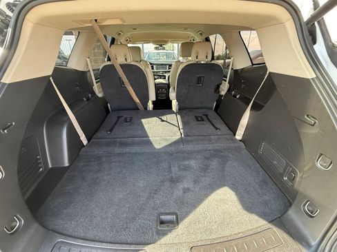 Used 2018 Buick Enclave Essence FWD image 32