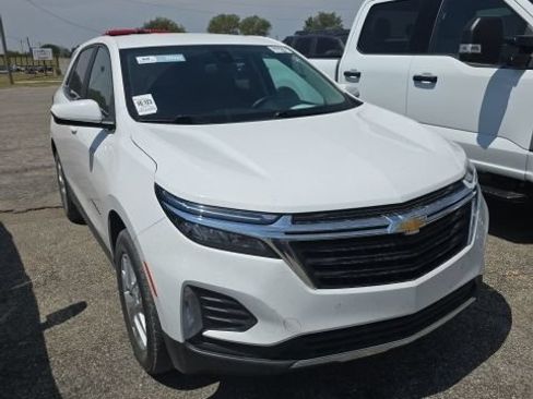 Used 2024 Chevrolet Equinox LT AWD/4WD image 2