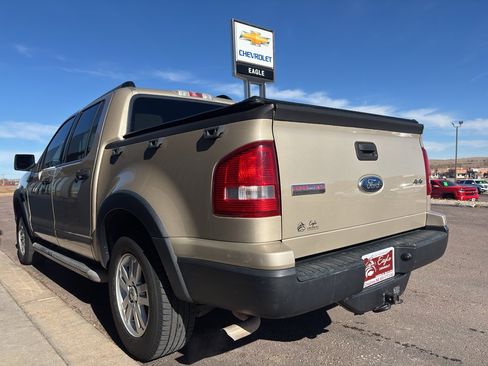 Used 2007 Ford Explorer Sport Trac XLT image 8