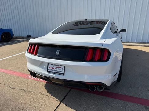 Used 2018 Ford Mustang Shelby GT350 w/ Convenience Package RWD image 6