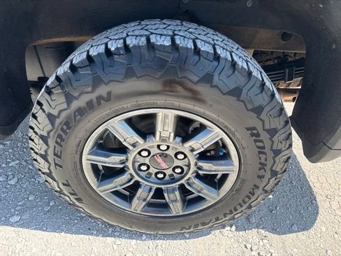 Used 2024 GMC Sierra 1500 AT4X AWD/4WD image 14