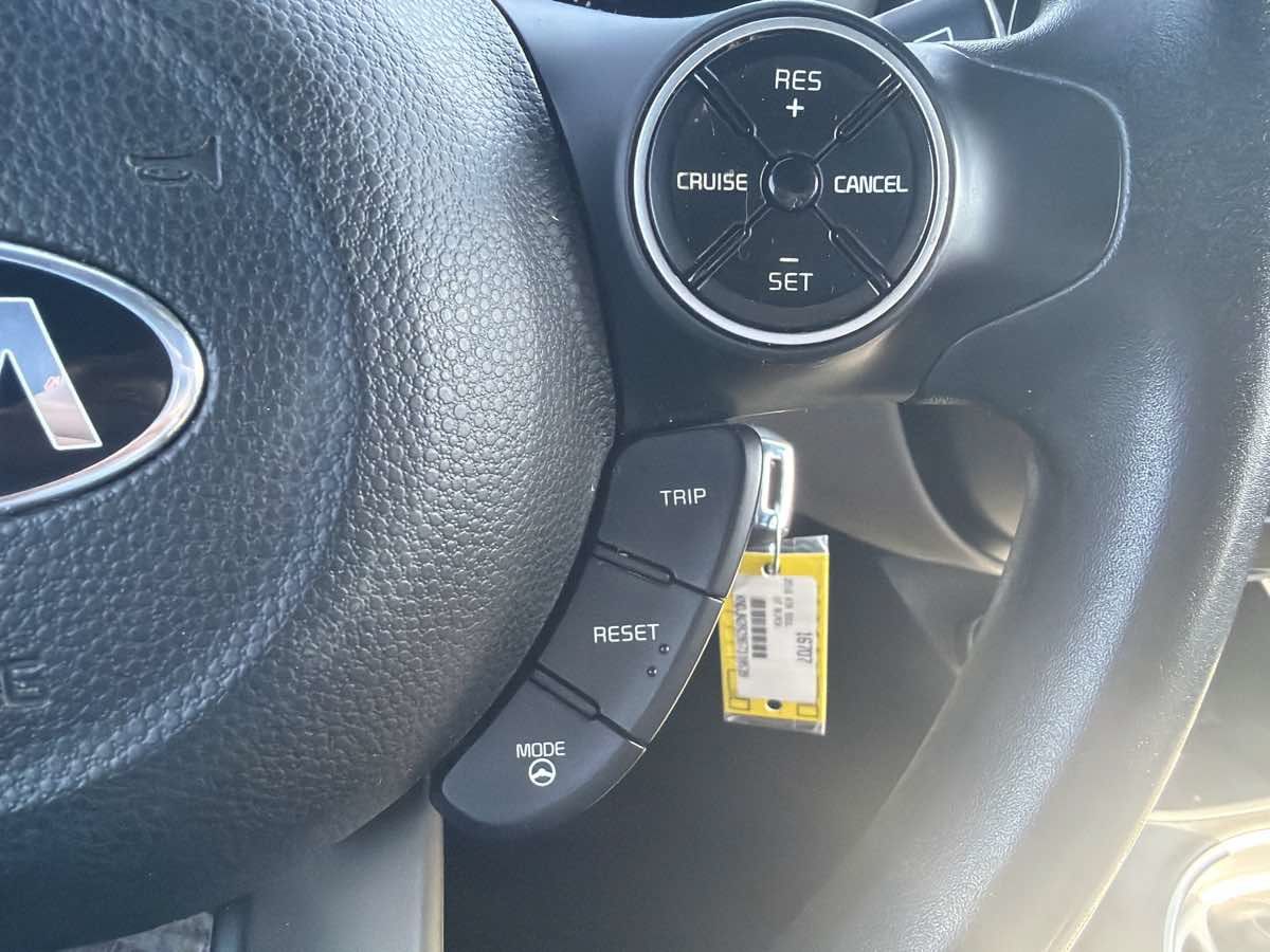 Used 2016 Kia Soul FWD image 37