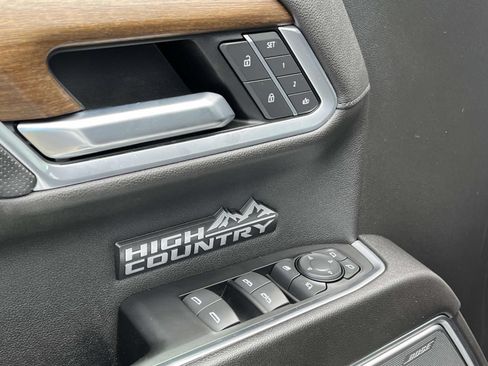 Used 2022 Chevrolet Silverado 1500 High Country w/ Z71 Off-Road Package AWD/4WD image 18