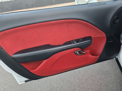 Used 2016 Dodge Challenger SRT Hellcat image 47