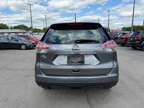 Used 2016 Nissan Rogue S AWD/4WD image 4