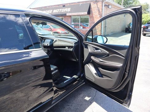 Used 2018 Buick Envision Essence AWD/4WD image 10
