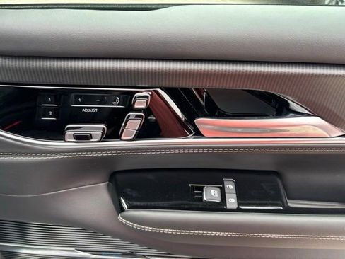 New 2026 Jeep Grand Wagoneer L Summit AWD/4WD image 9