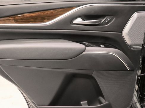Certified 2023 Cadillac Escalade Sport Platinum AWD/4WD image 18