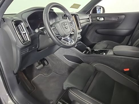 Certified 2023 Volvo XC40 Recharge Ultimate AWD/4WD image 21
