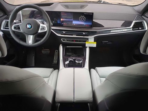 Used 2026 BMW X6 xDrive40i w/ Climate Comfort Package image 15