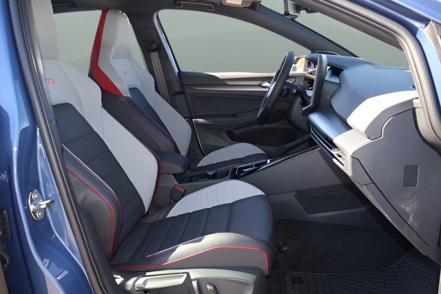 New 2026 Volkswagen GTI SE FWD image 18
