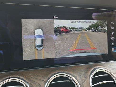 Used 2022 Mercedes-Benz E 350 4MATIC Sedan image 23