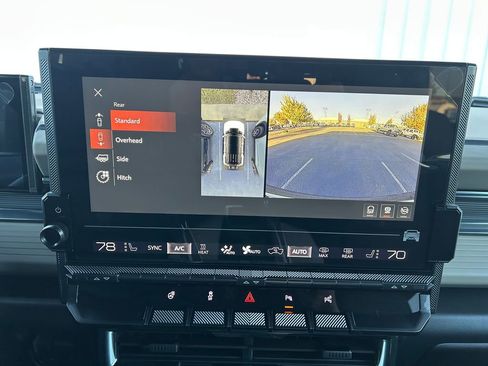 New 2026 GMC Hummer EV SUV image 22