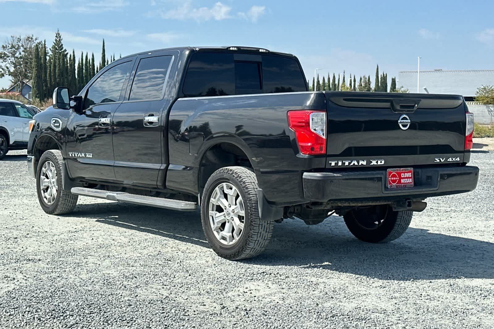 Used 2016 Nissan Titan SV AWD/4WD image 7
