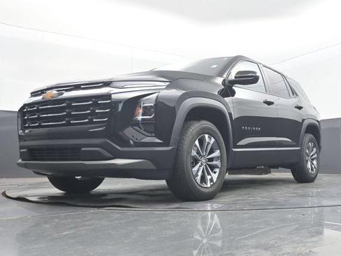 Certified 2026 Chevrolet Equinox LT FWD image 25