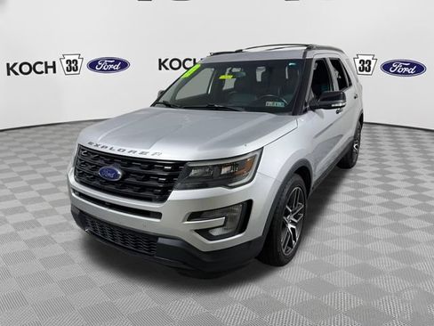 Used 2016 Ford Explorer Sport w/ Equipment Group 401A AWD/4WD image 3
