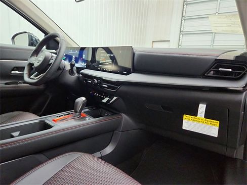 New 2026 Nissan Kicks SR w/ SR Premium Package image 40