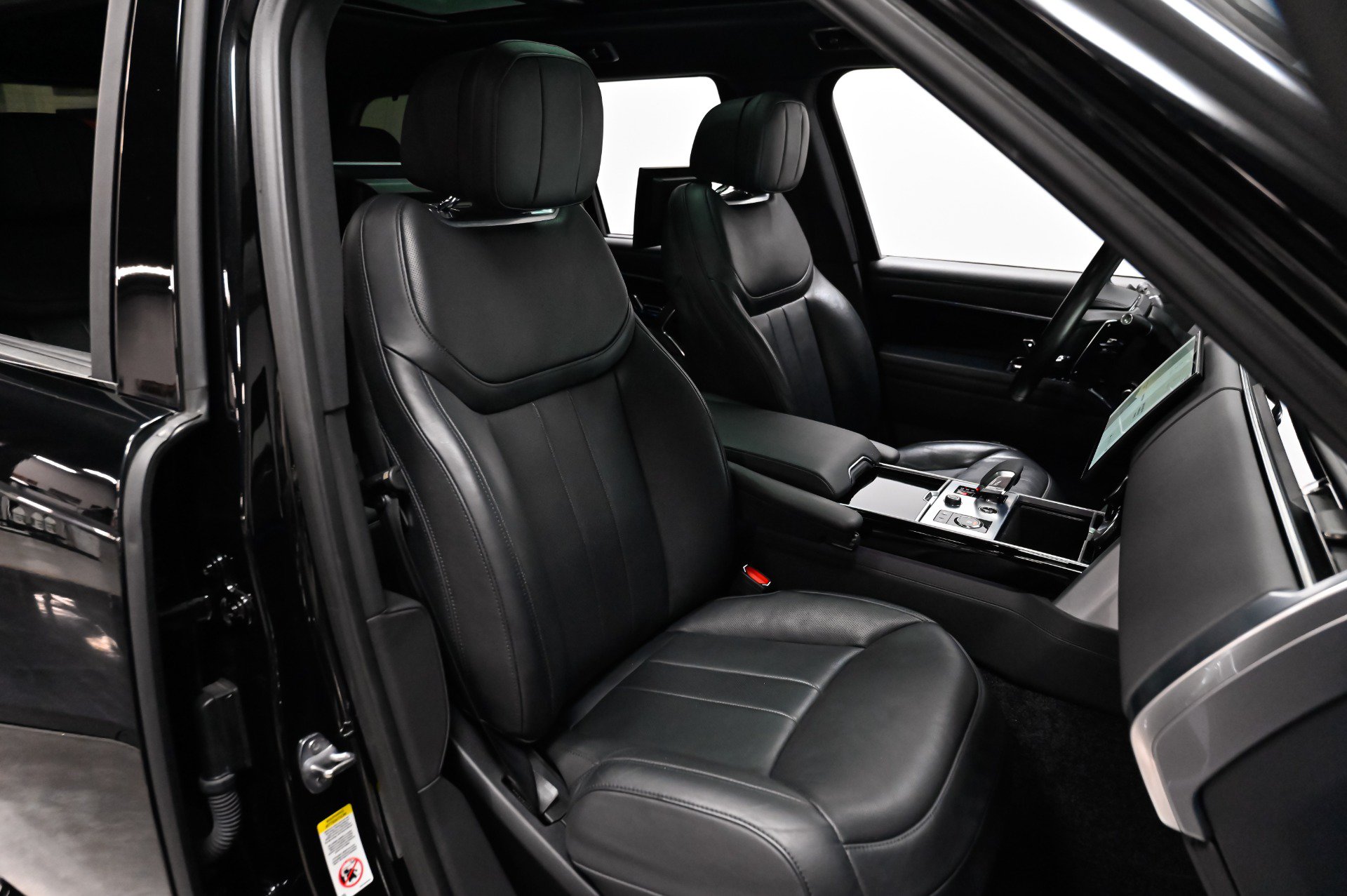 Used 2023 Land Rover Range Rover SE AWD/4WD image 19