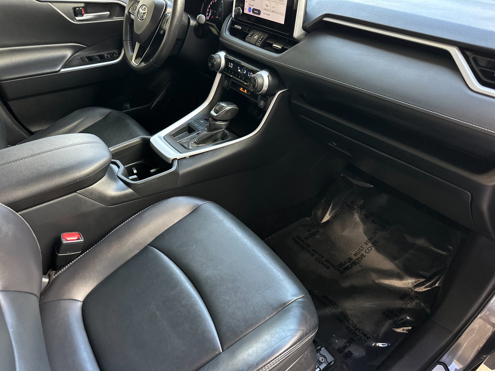 Used 2024 Toyota RAV4 XLE Premium FWD image 15