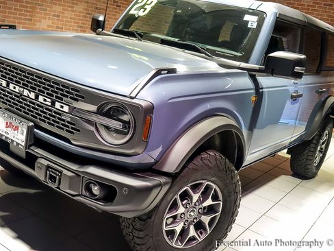Used 2023 Ford Bronco Badlands image 6