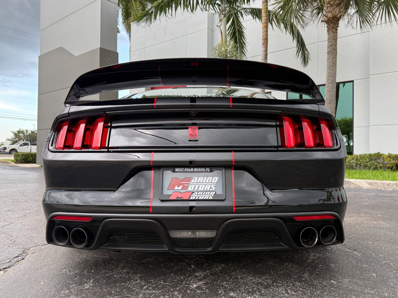 Used 2017 Ford Mustang Shelby GT350R w/ GT350R Equipment Group 920A RWD image 21