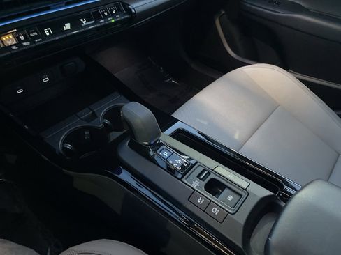 Used 2024 Toyota Prius Limited image 25