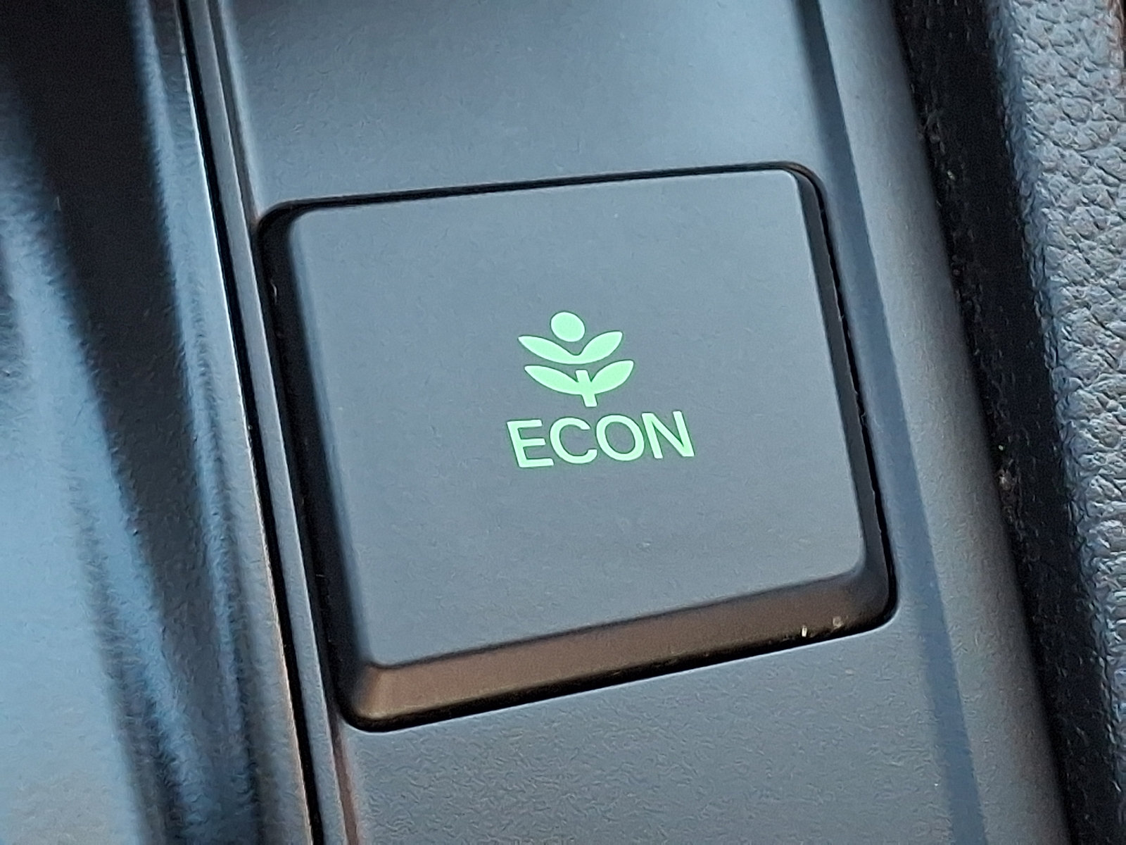Certified 2018 Honda CR-V LX image 23
