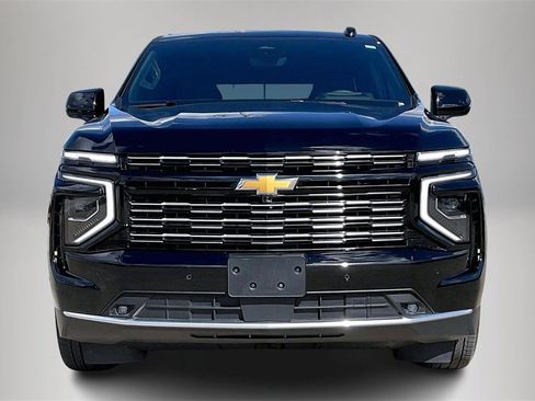Used 2025 Chevrolet Tahoe High Country image 3