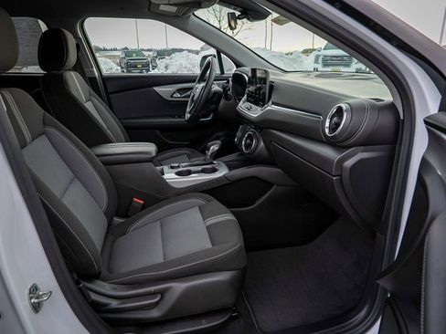 Used 2025 Chevrolet Blazer LT image 16