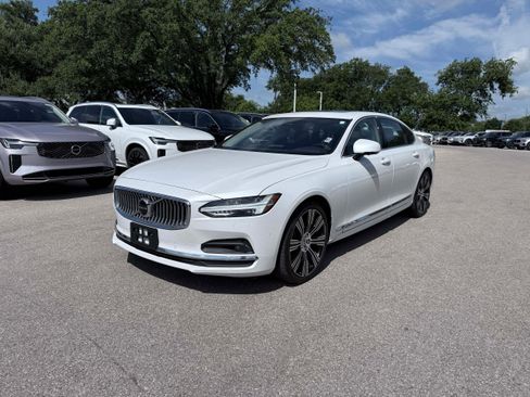 Certified 2023 Volvo S90 B6 Plus AWD/4WD image 2