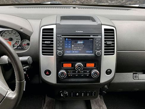 Used 2015 Nissan Frontier PRO-4X AWD/4WD image 6