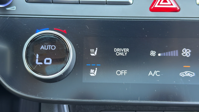 Used 2025 Hyundai Sonata Limited FWD image 34