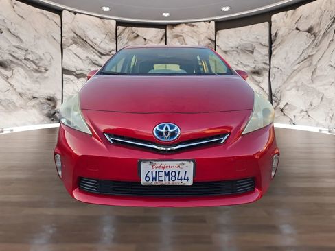 Used 2012 Toyota Prius V Three image 2