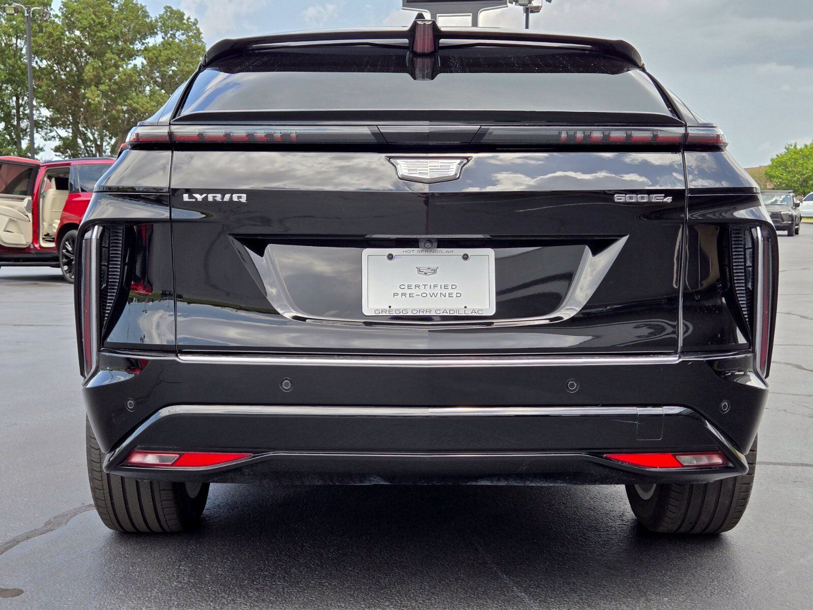 Used 2024 Cadillac Lyriq Luxury AWD/4WD image 4