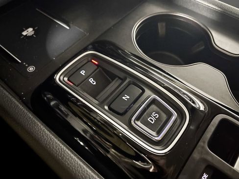 Used 2024 Honda Pilot EX-L image 17