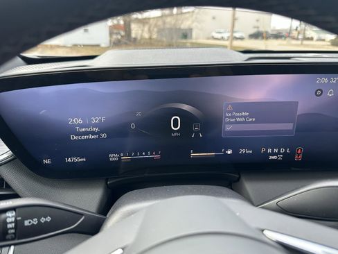 Used 2025 Buick Enclave Preferred image 12