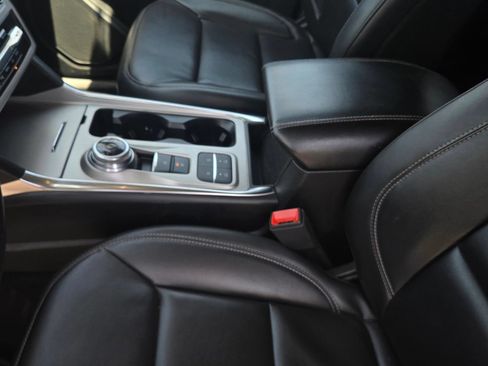 Used 2023 Ford Explorer XLT w/ Equipment Group 202A RWD image 14