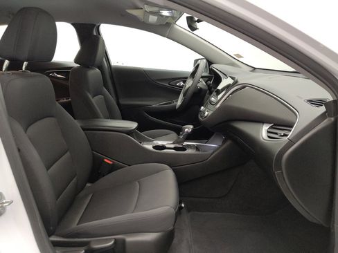 Used 2022 Chevrolet Malibu LT FWD image 21