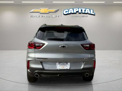 Used 2025 Chevrolet TrailBlazer RS w/ Convenience Package FWD image 4