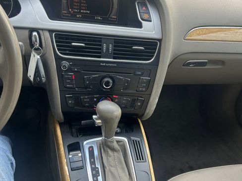 Used 2009 Audi A4 2.0T Premium image 9