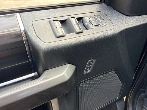 Used 2019 Ford F150 XLT w/ Equipment Group 302A Luxury AWD/4WD image 17
