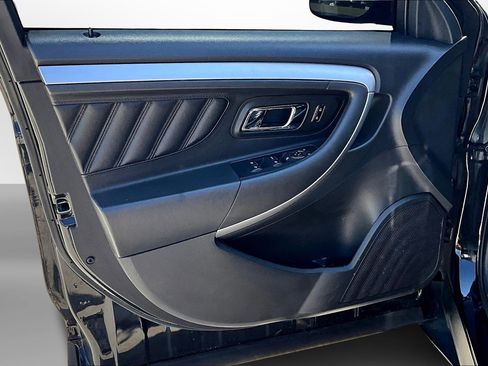 Used 2018 Ford Taurus SEL w/ Equipment Group 201A image 25