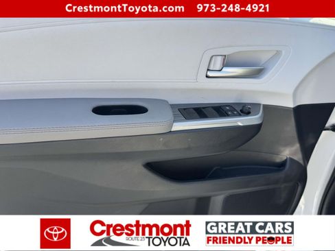 Certified 2025 Toyota Sienna XLE AWD/4WD image 15