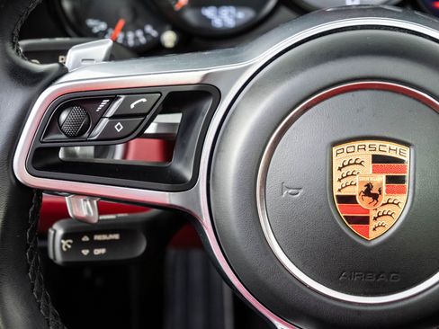 Used 2018 Porsche 911 Targa 4 AWD/4WD image 9