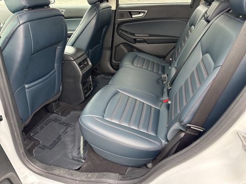 Used 2023 Ford Edge SEL w/ Sport Appearance Package AWD/4WD image 16